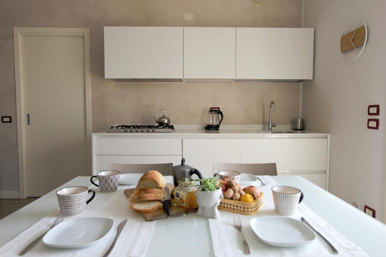 Apartamento La Casa Di Cele Desenzano del Garda Exterior foto