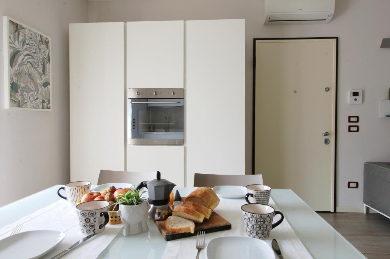 Apartamento La Casa Di Cele Desenzano del Garda Exterior foto